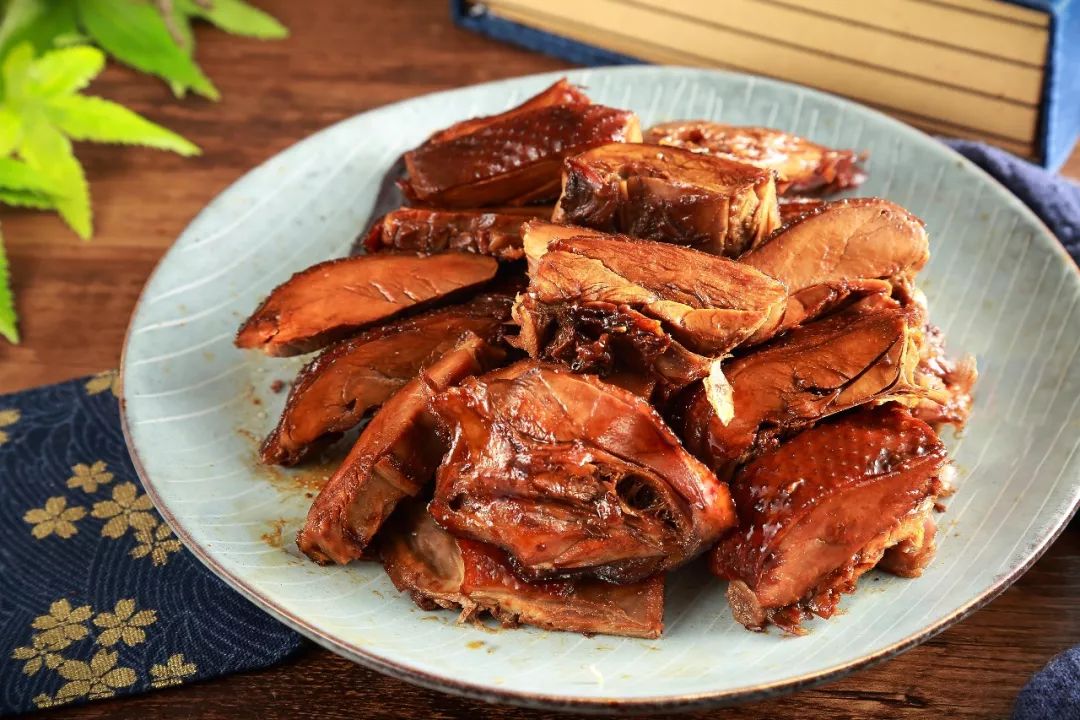 Jinji Soy Duck and Braised Delicacies